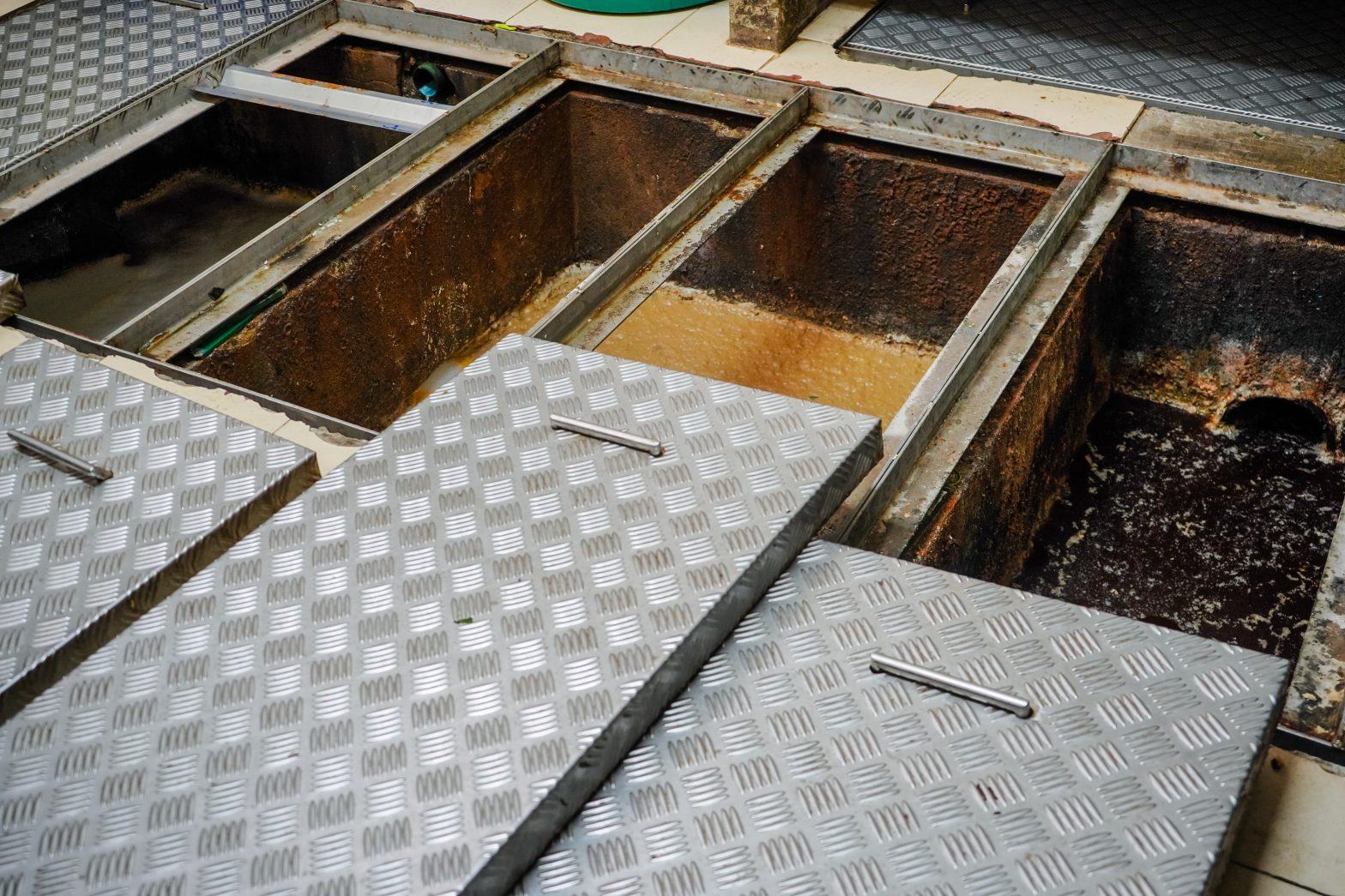 Local By-Laws and Compliance for Commercial Grease Traps in Ontario